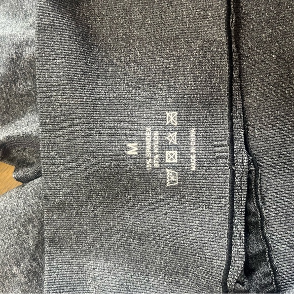 NVGTN Black Speckled Pro Shorts - Picture 4 of 5